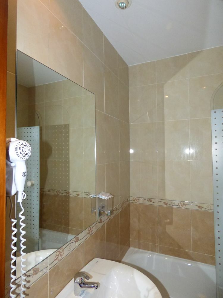 Vicolozano Hostal La Colmena מראה חיצוני תמונה