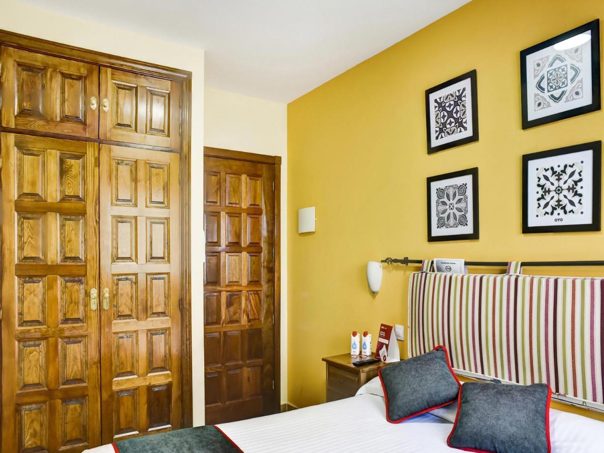 Vicolozano Hostal La Colmena מראה חיצוני תמונה